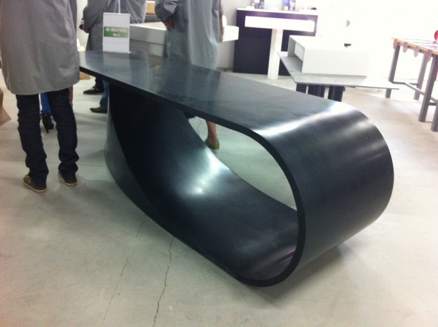 Table console réalisée entièrement en PLANACRYL